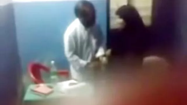 مرد سکس سینمائی نوجوان fucks در مرد از قلب