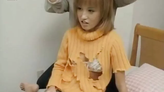 فیلم برداری به عنوان همسر بمکد دانلود فیلمسکسی سینمایی بر روی زانو های خود را