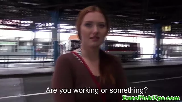 بسته فکر سینمایی سکسی خارجی فاحشه fucks در مقابل دوربین