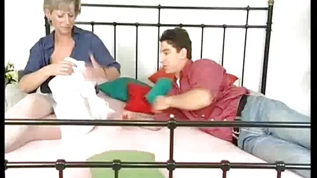 مرد دانلود فیلم های سینمایی سکسی روسی fucks در یک دختر با الاغ دور در