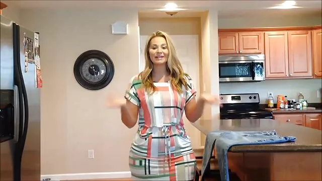 حرکت تند و سریع خاموش سوراخ با دست خود و تقدیر فیلم های سینمایی سکس دار با شور و نشاط قبل از رفتن به رختخواب