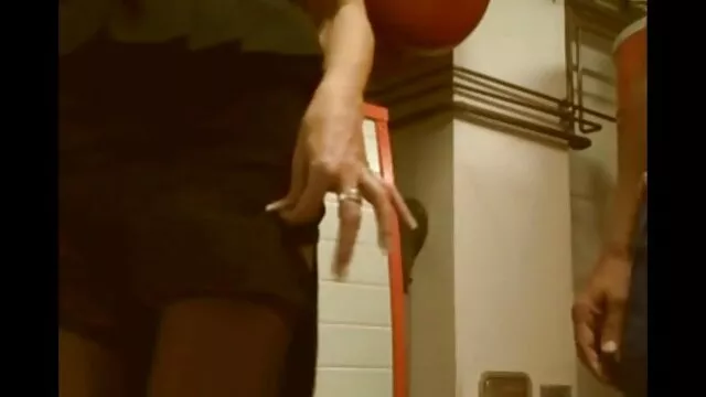 وزیر ناز در دامن سیاه دانلودفيلم سينمايي سكسي و سفید به طور فعال در جدول با رئیس