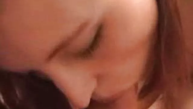 یک جوجه با الاغ فیلم سینمایی سکسی سرد fucks در با یک دختر و او را بمکد در مقابل یک وب کم