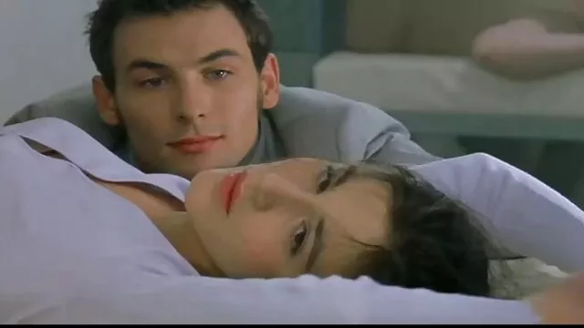 سبزه بمکد سیاه و سفید دیک بلند از یک دختر سیاه و دانلود فیلمسینماییسکسی سفید